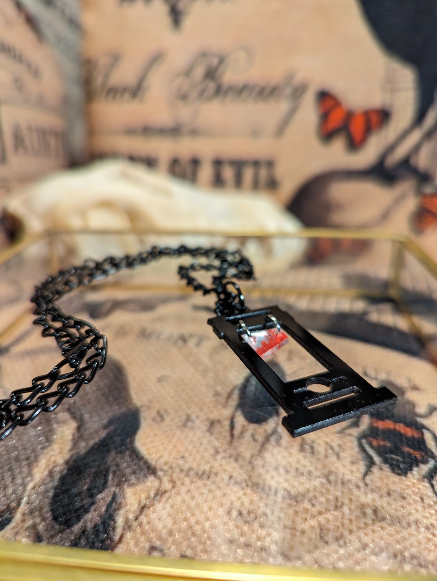 GUILLOTINE - NECKLACE