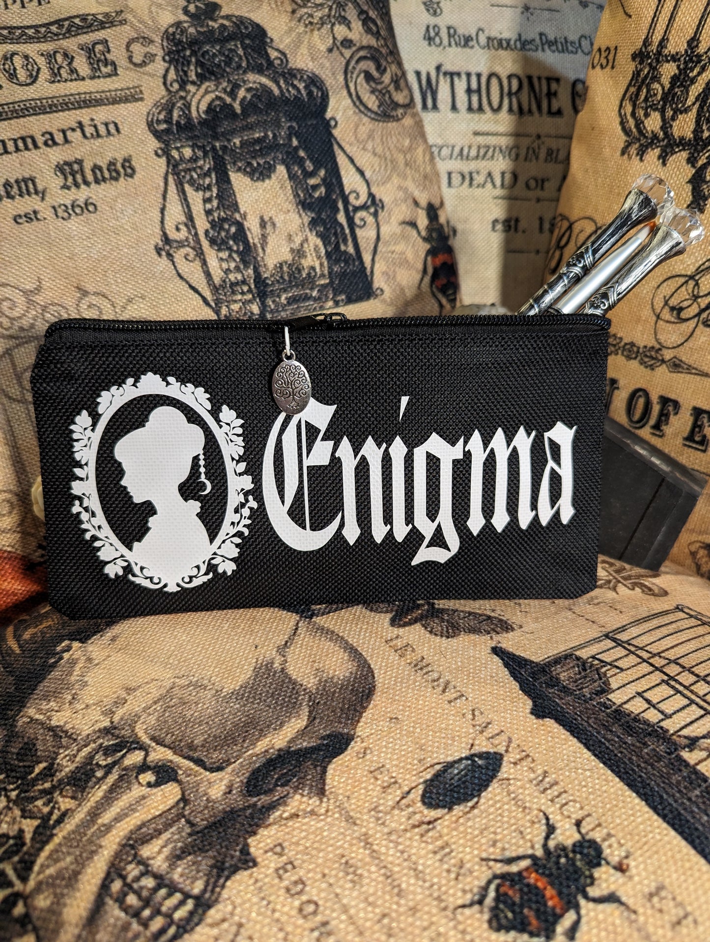ENIGMA -ZIPPER POUCH
