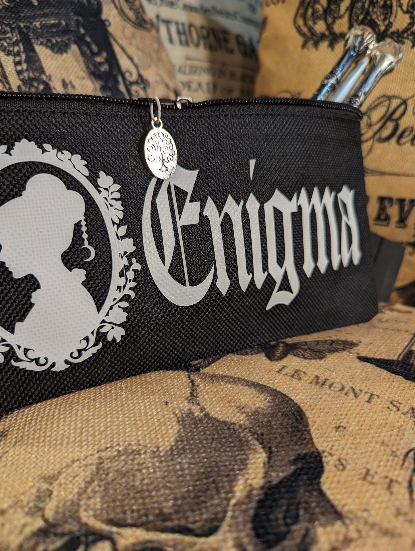 ENIGMA -ZIPPER POUCH