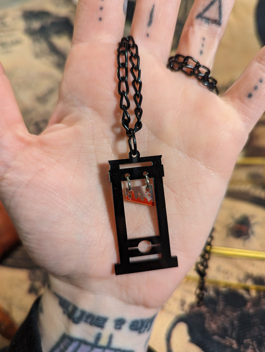 GUILLOTINE - NECKLACE