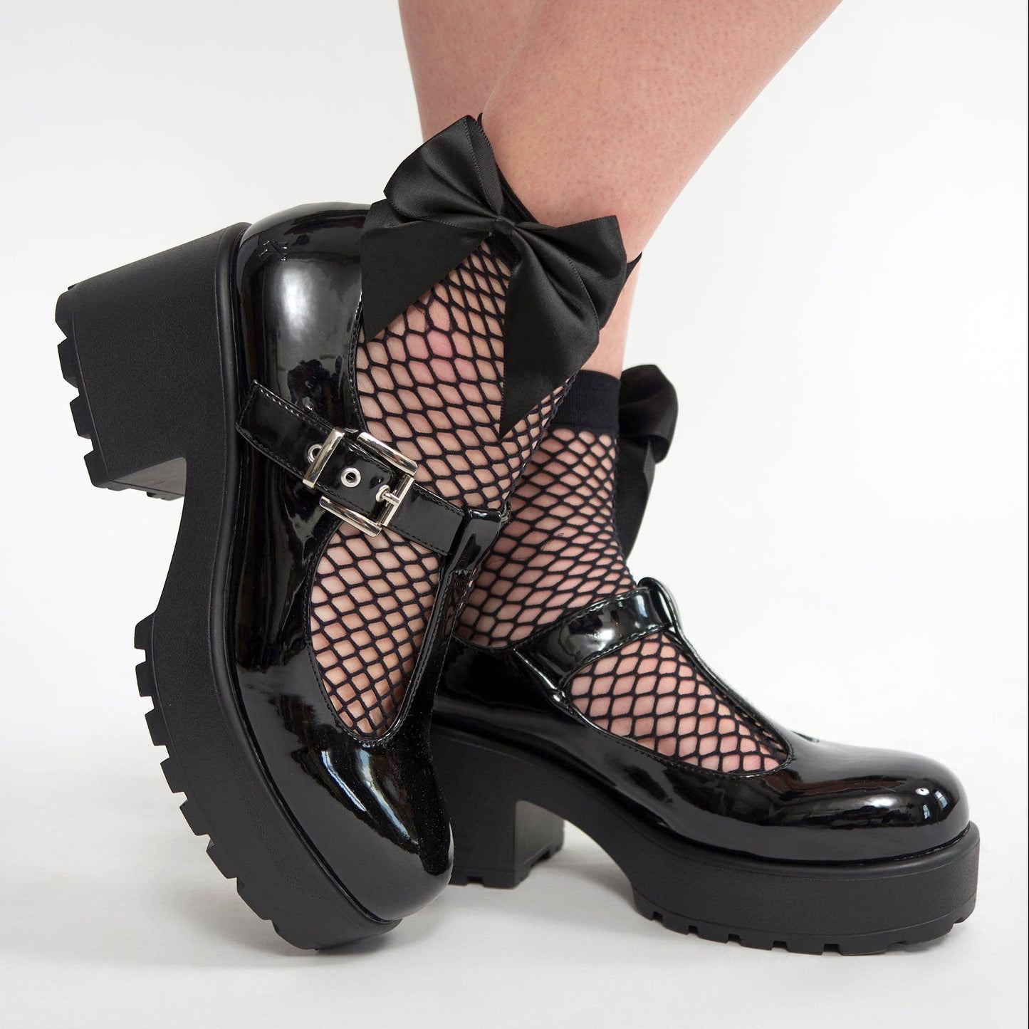 SOURPUSS FENCENET BOW ANKLE SOCKS